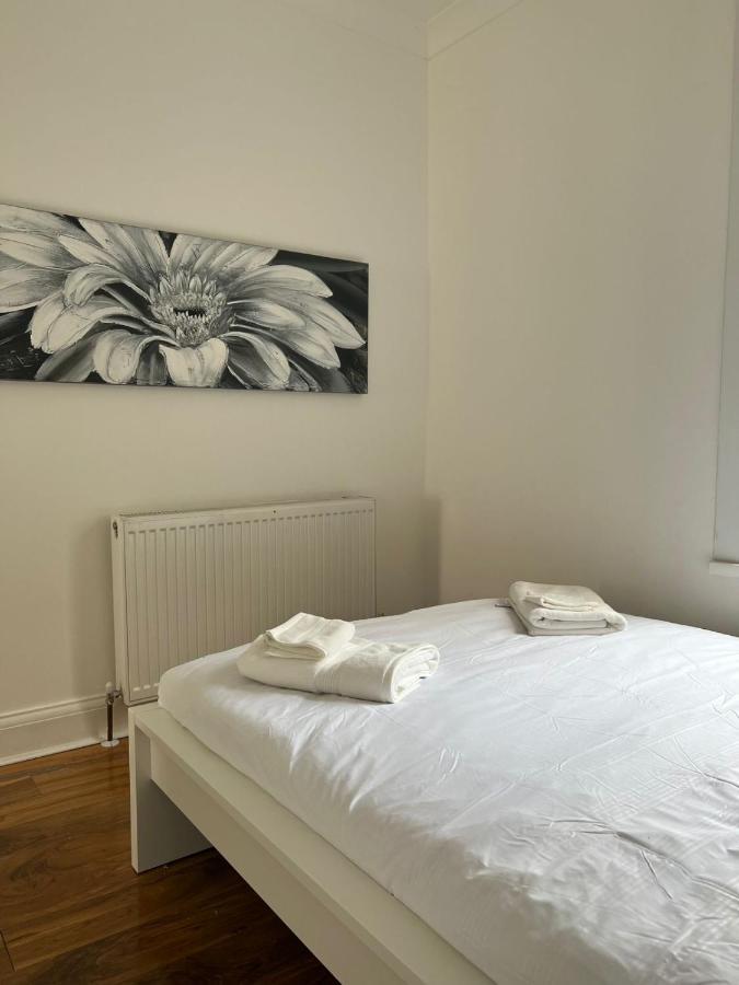 93 West Road Hotell London Eksteriør bilde