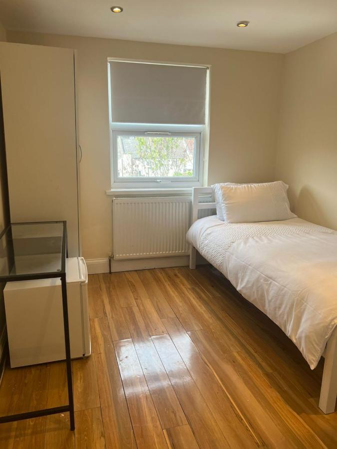 93 West Road Hotell London Eksteriør bilde