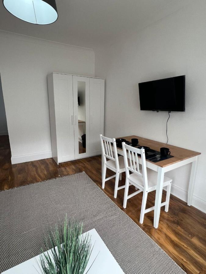 93 West Road Hotell London Eksteriør bilde