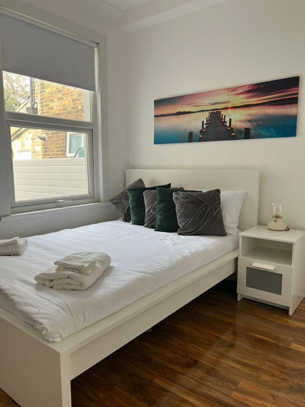 93 West Road Hotell London Eksteriør bilde